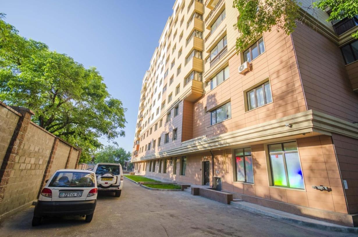 Appartments " Zhetysu-4" Almaty Exterior foto